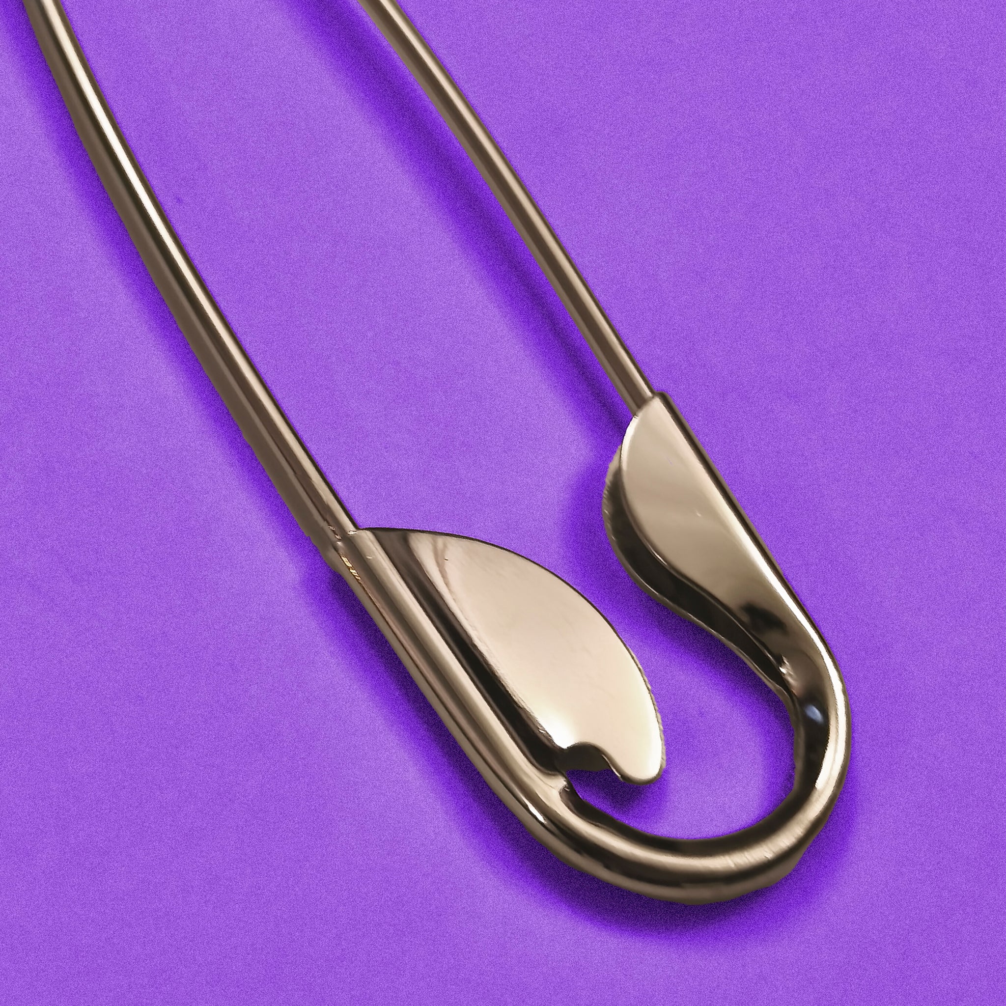 GIANT SAFETY PIN