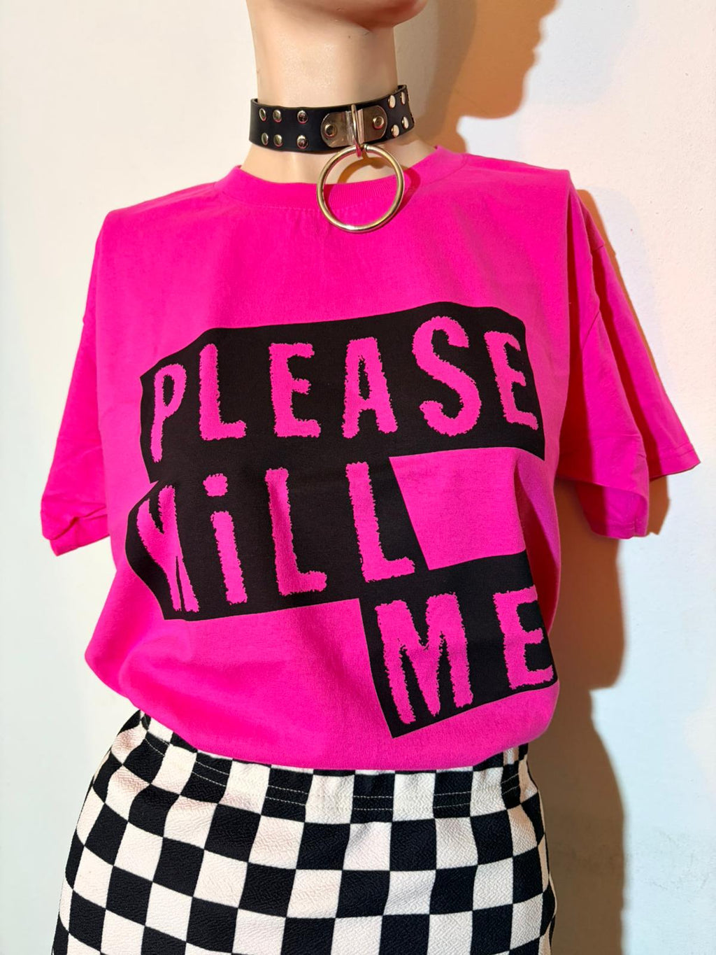 SNAG CAMIS PLEASE  KILL ME FUCSIA
